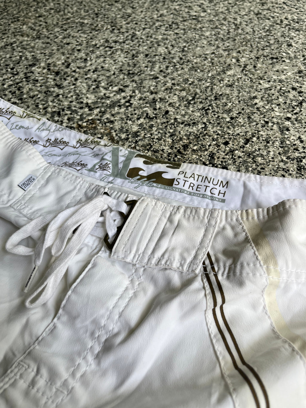 Andy Irons Platinum series signatures - size 34