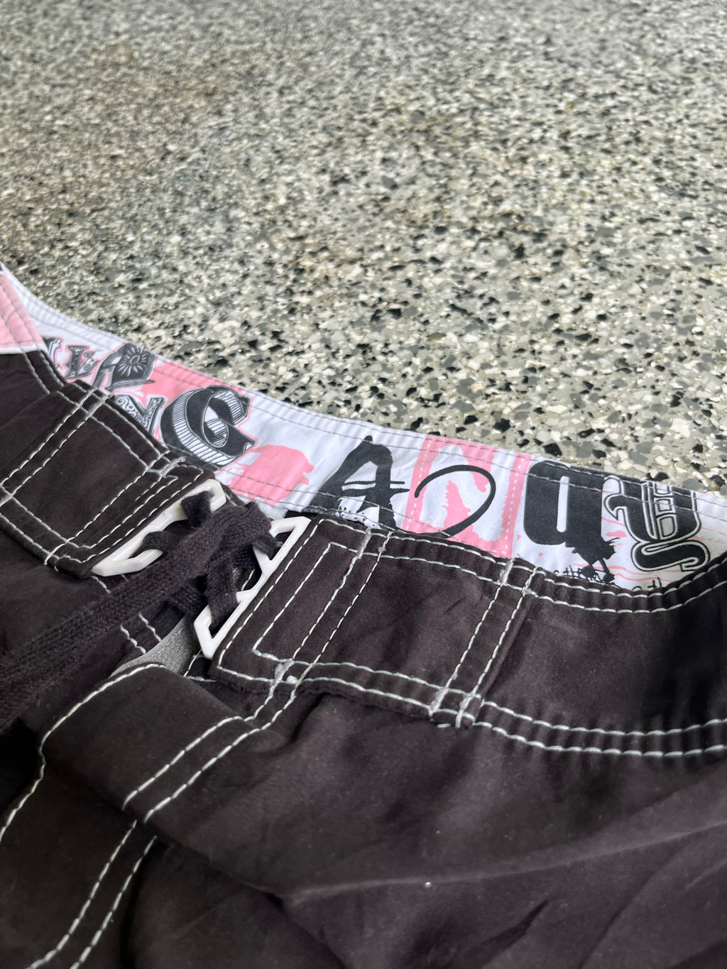 Andy irons signatures *rare colourway* - size 32