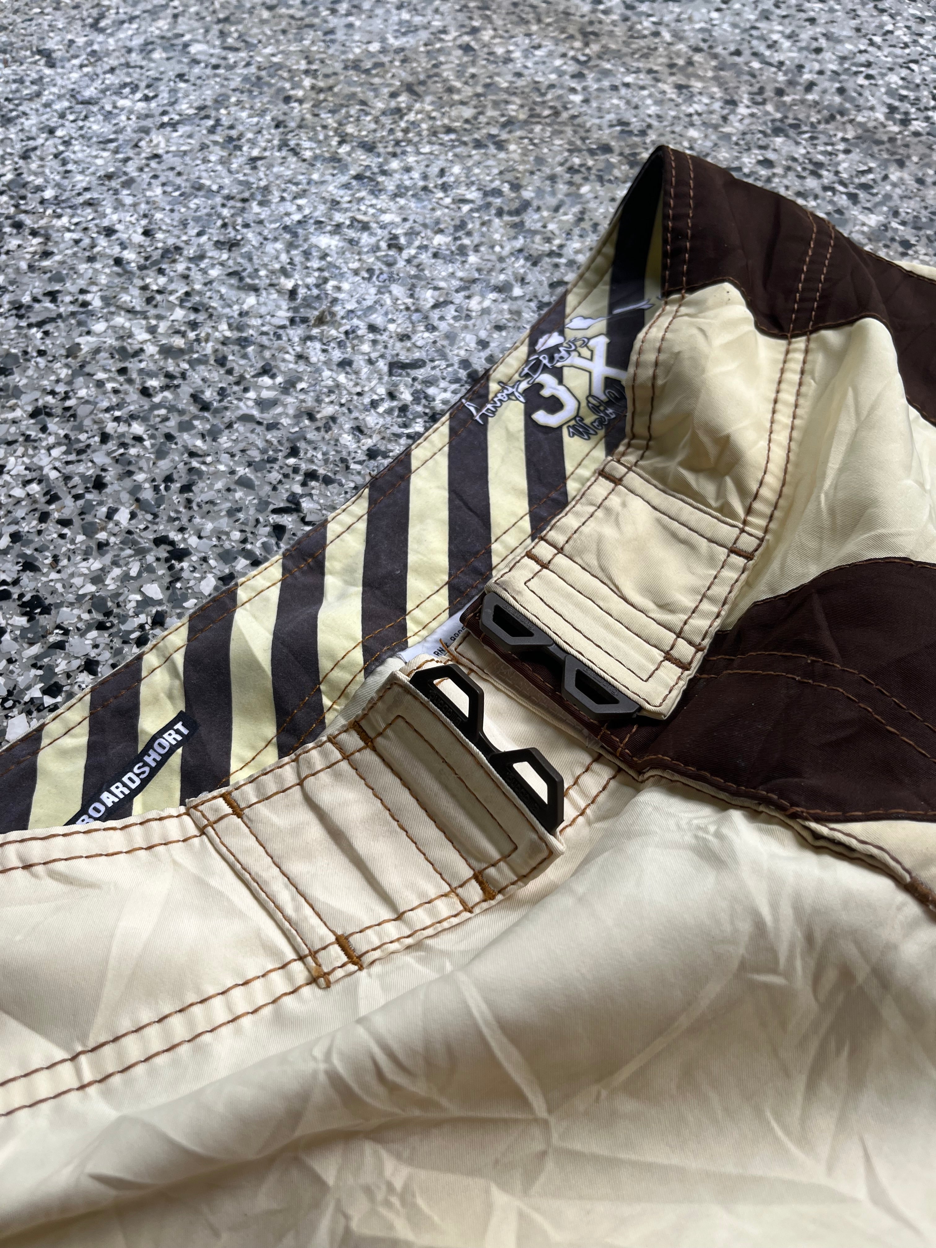 Andy Irons Rising Sun signatures - size 32