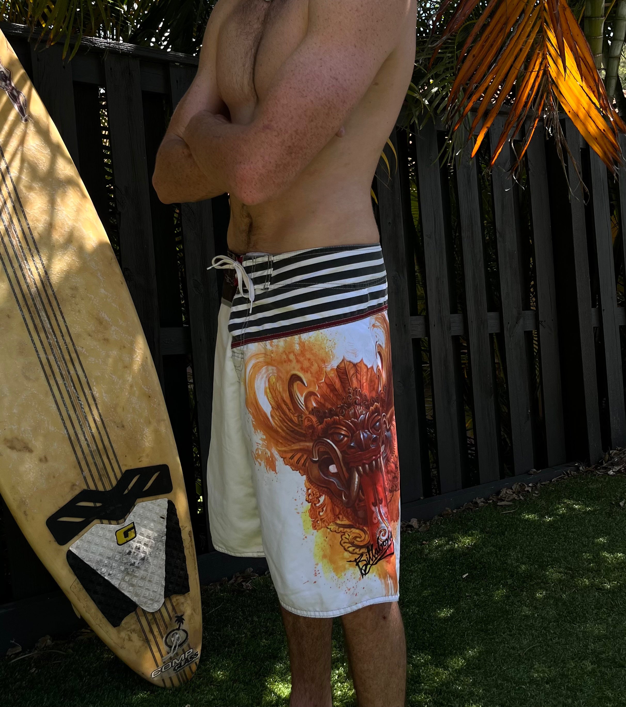 y2k billabong dragon - size 34